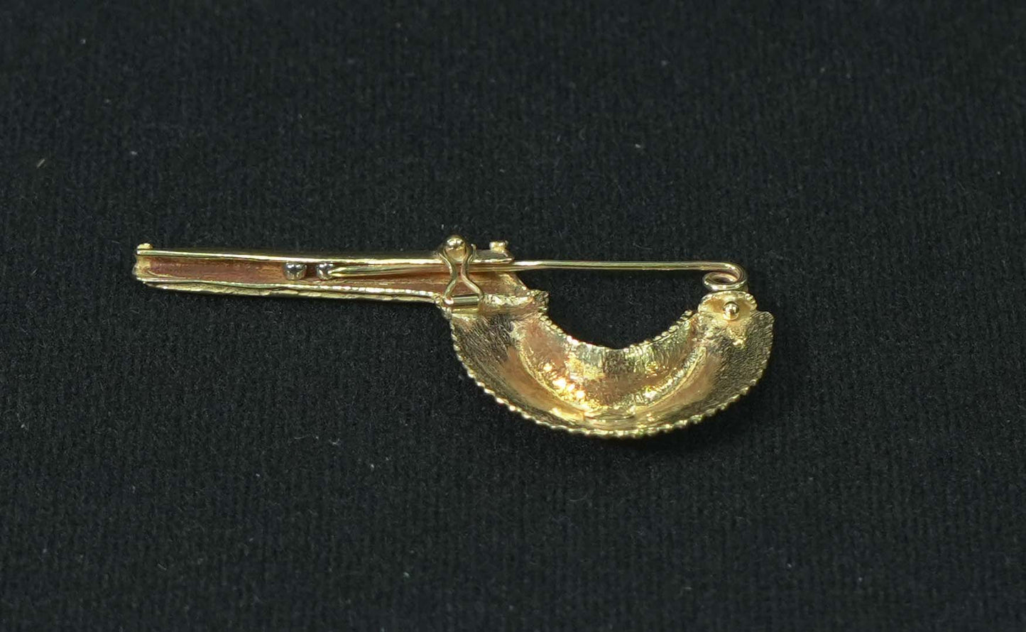 O7- Spilla in Oro 18kt