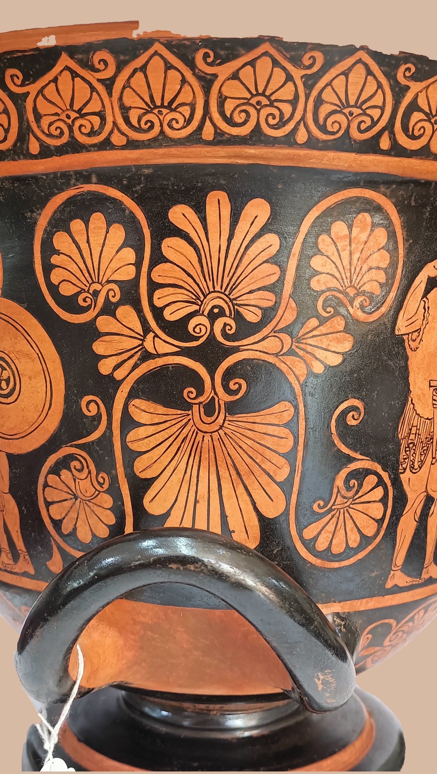 18 - Euphronios Krater