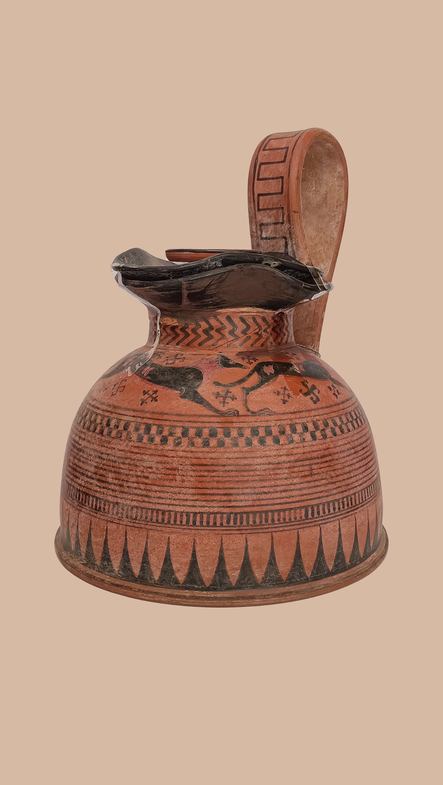 6 - Oinochoe a figure nere