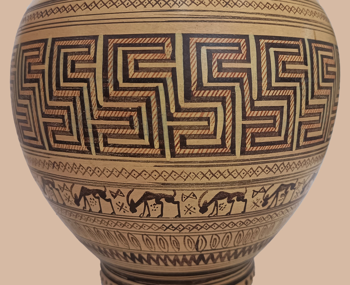 5 - Oinochoe in stile Geometrico