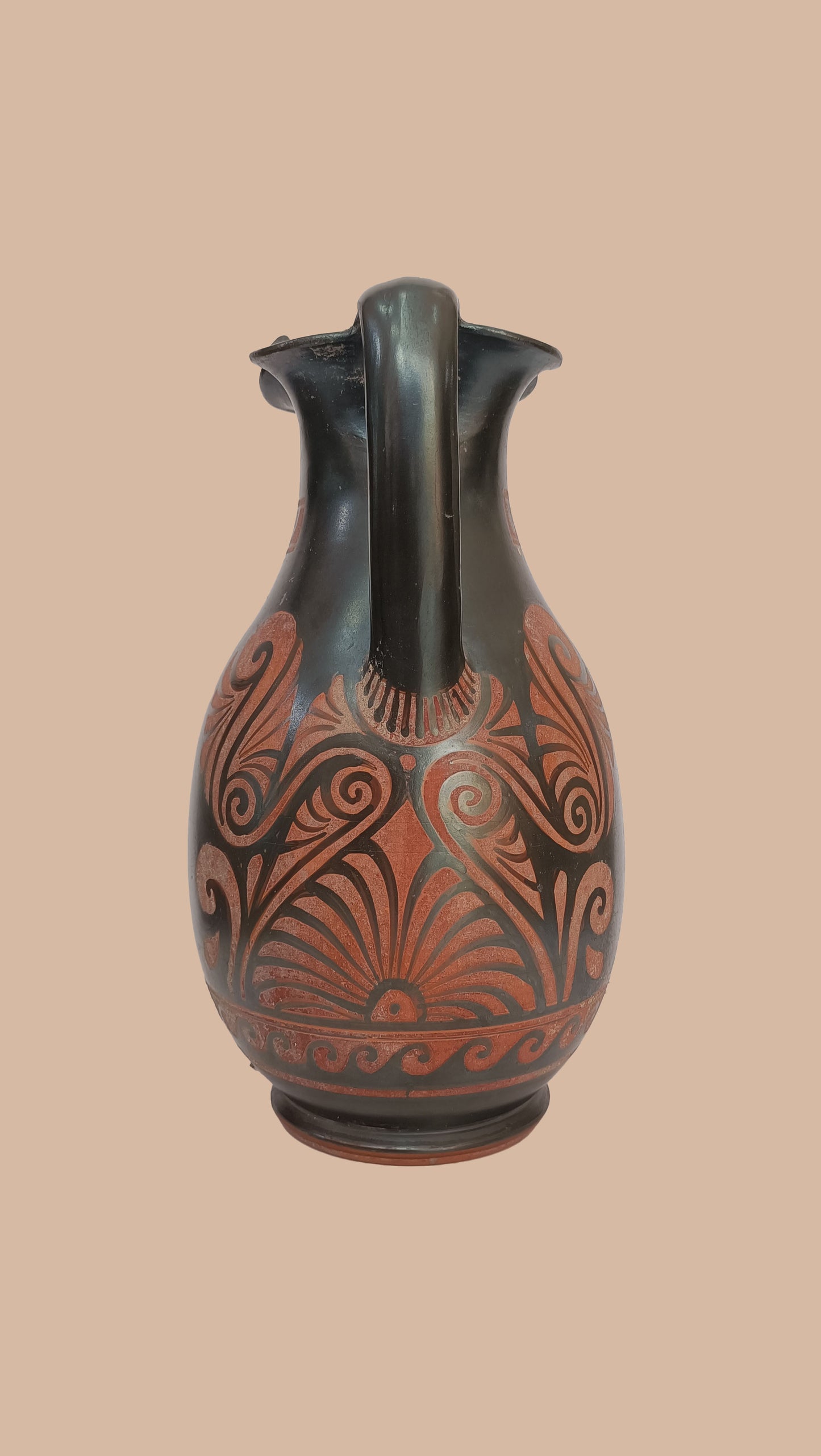 12 - Oinochoe a figure Rosse