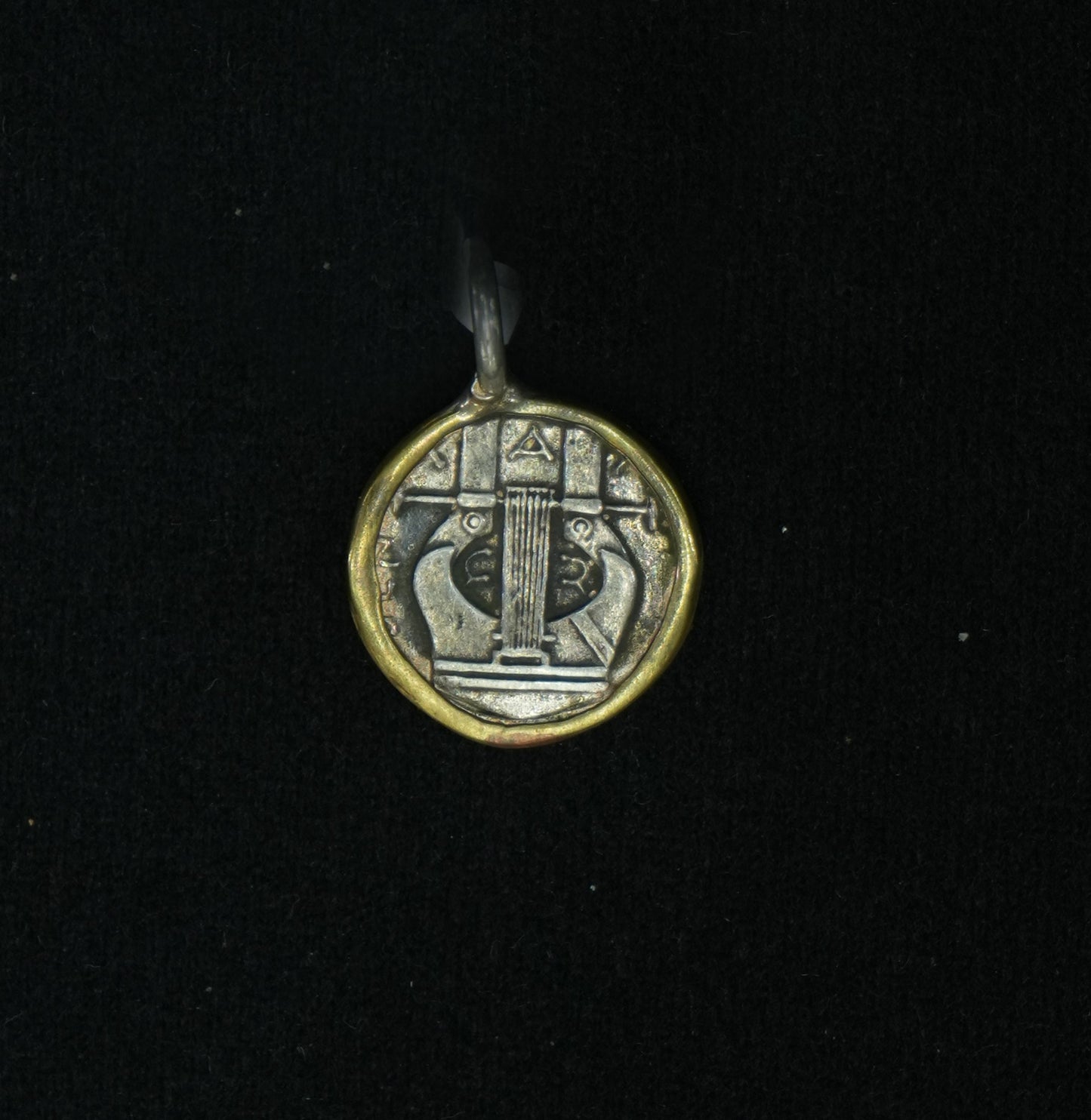 G24 - Greek Pendent