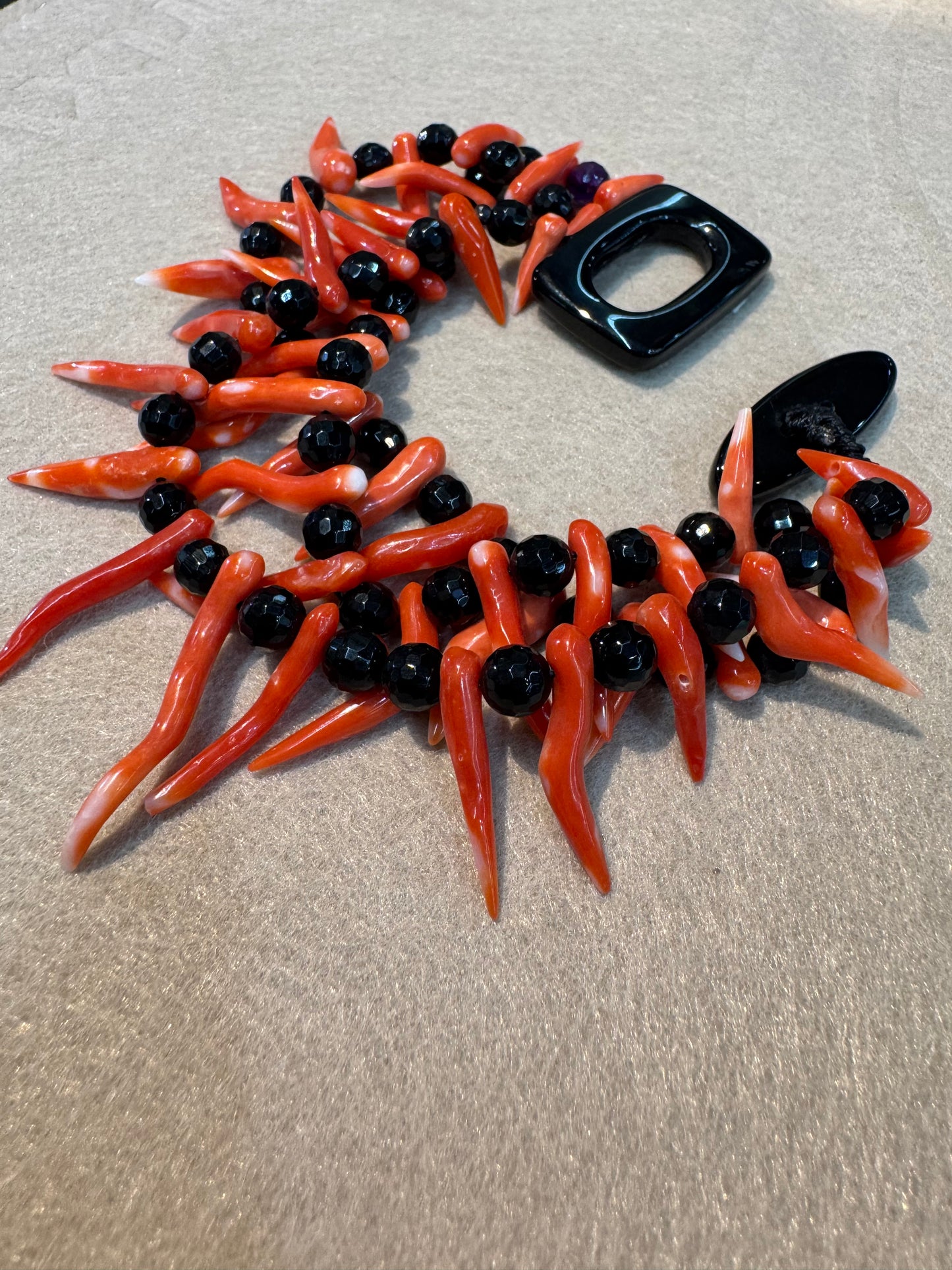 Bracciale in Corallo e Onice